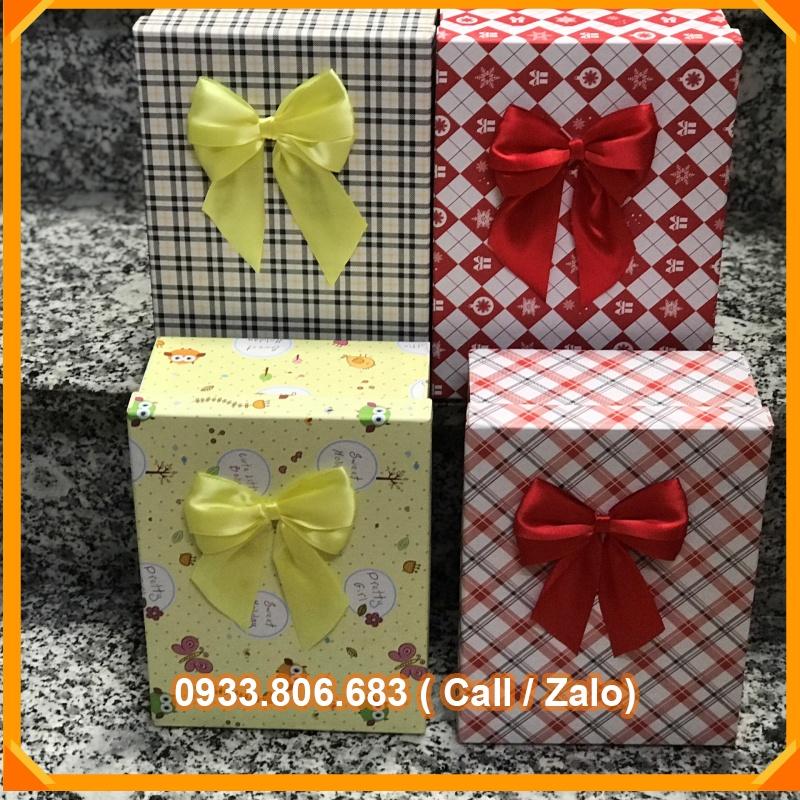 Hộp quà hình chữ nhật 23cmx16cm cao 9.5cm