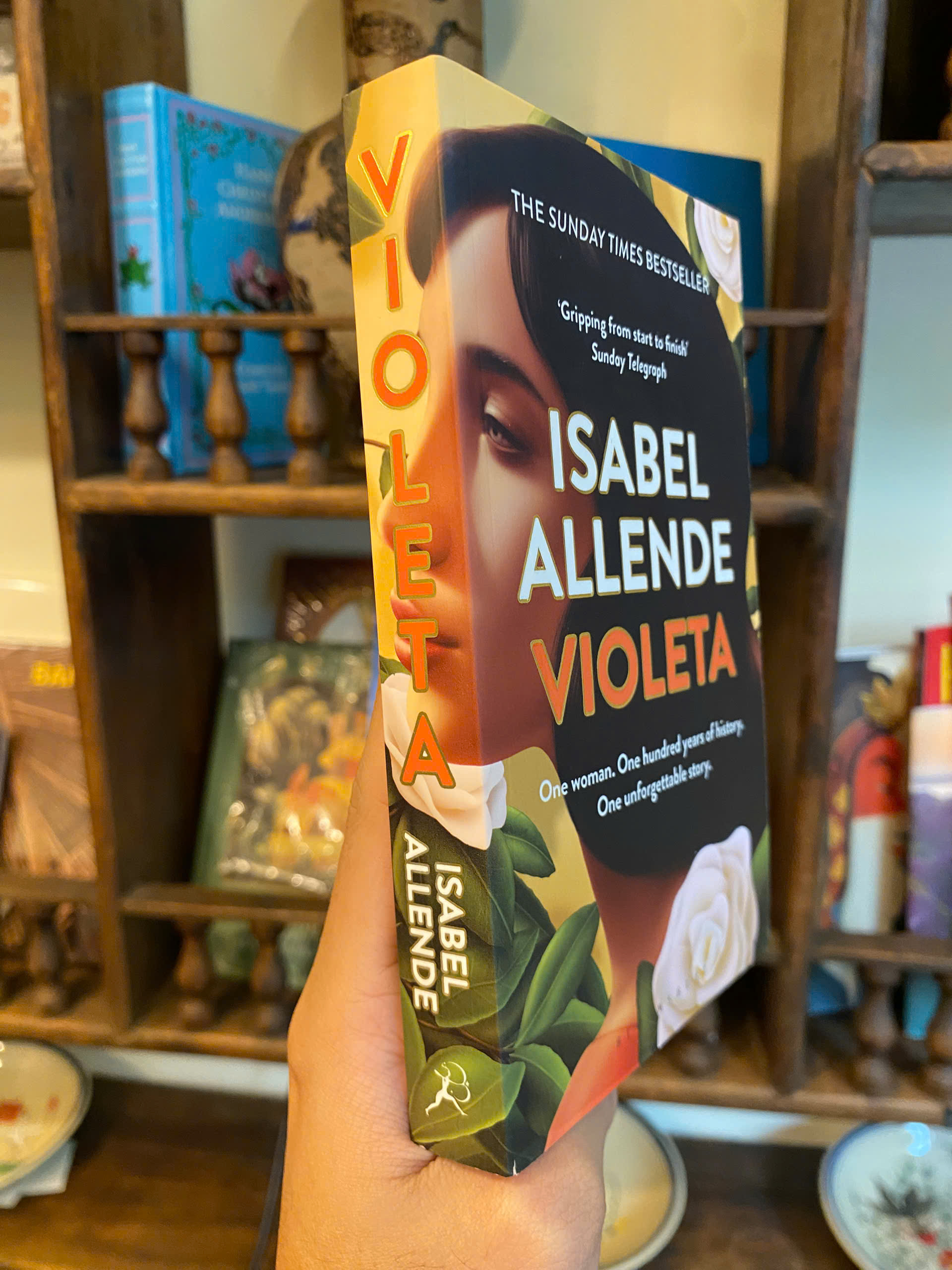Sách - Violeta by Isabel Allende | Historical Fiction in English / Ngoại văn Nhập khẩu