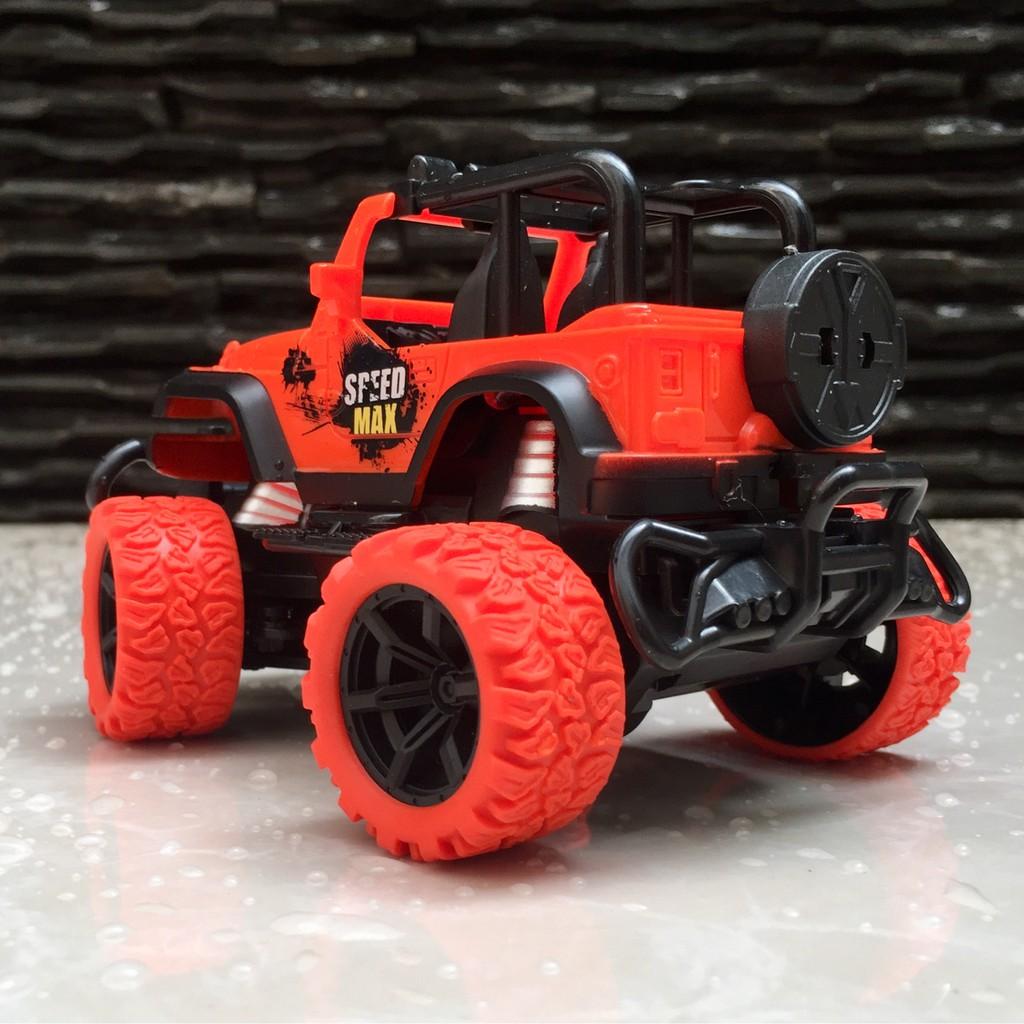 ()Xe Jeep địa hình điều khiển thiết kế nhỏ gọn