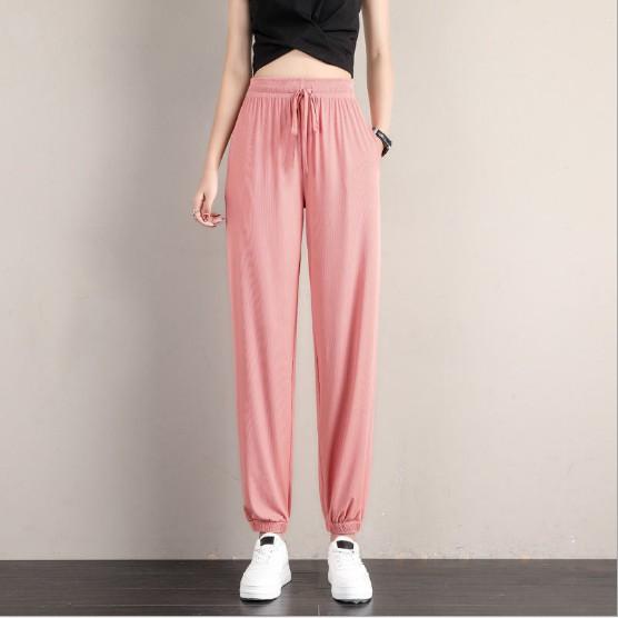 Quần jogger nữ bo gấu thêu hoa cúc chất thun tăm nhẹ, mềm mịn