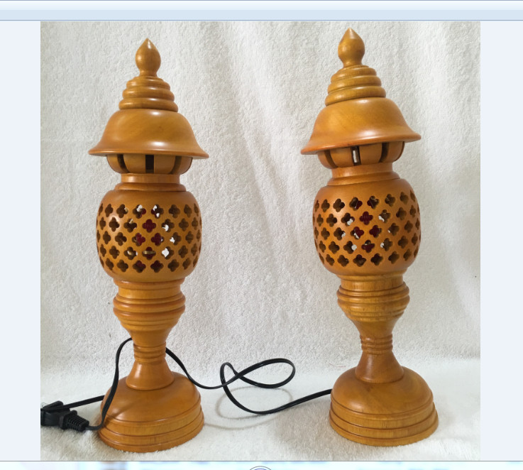 Cặp đèn thờ bằng gỗ hương phun vàng cao 36cm phong thủy siêu đẹp - hàng loại 1