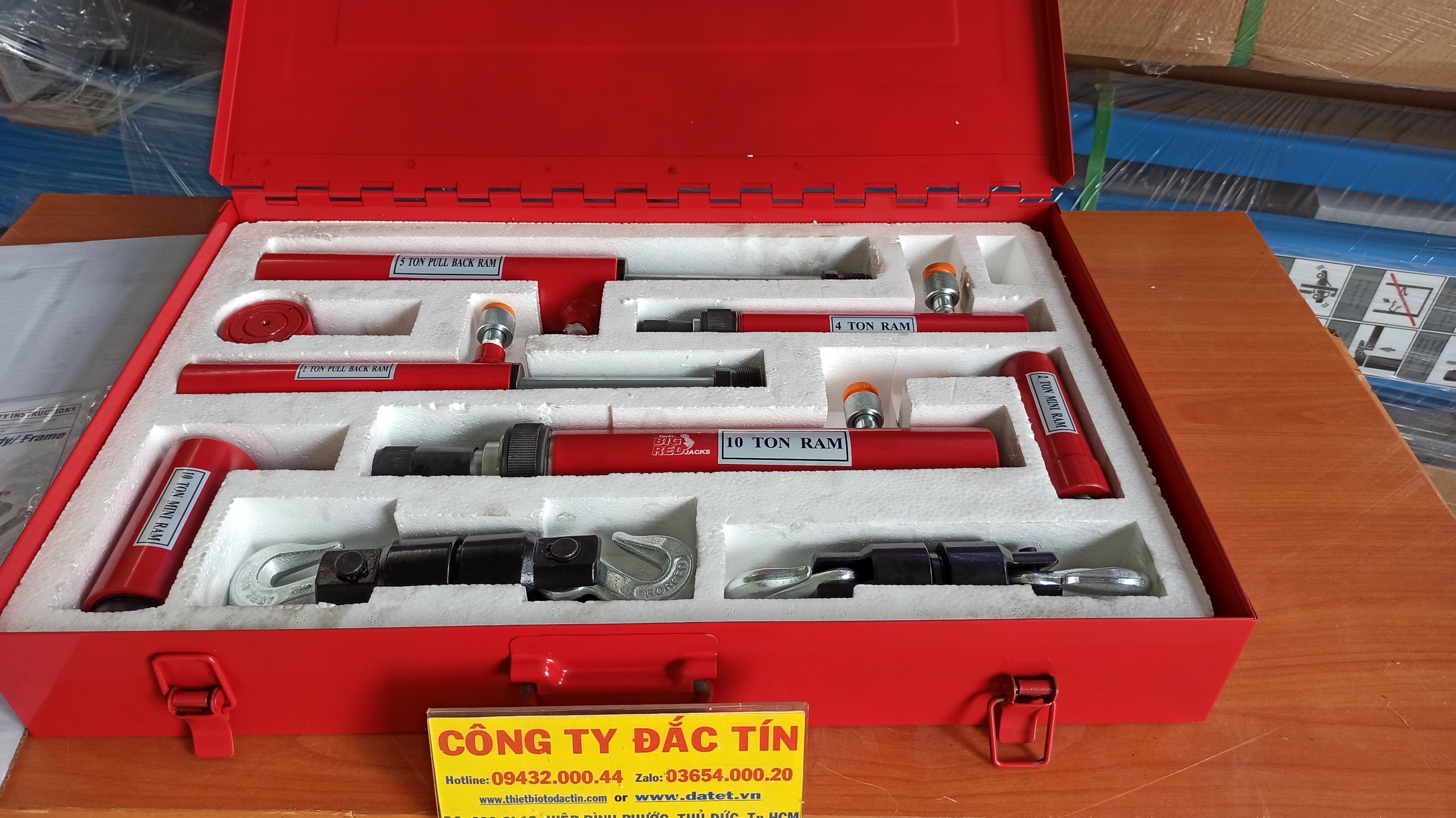 Xy lanh thủy lực, bộ kéo móc thân xe thủy lực