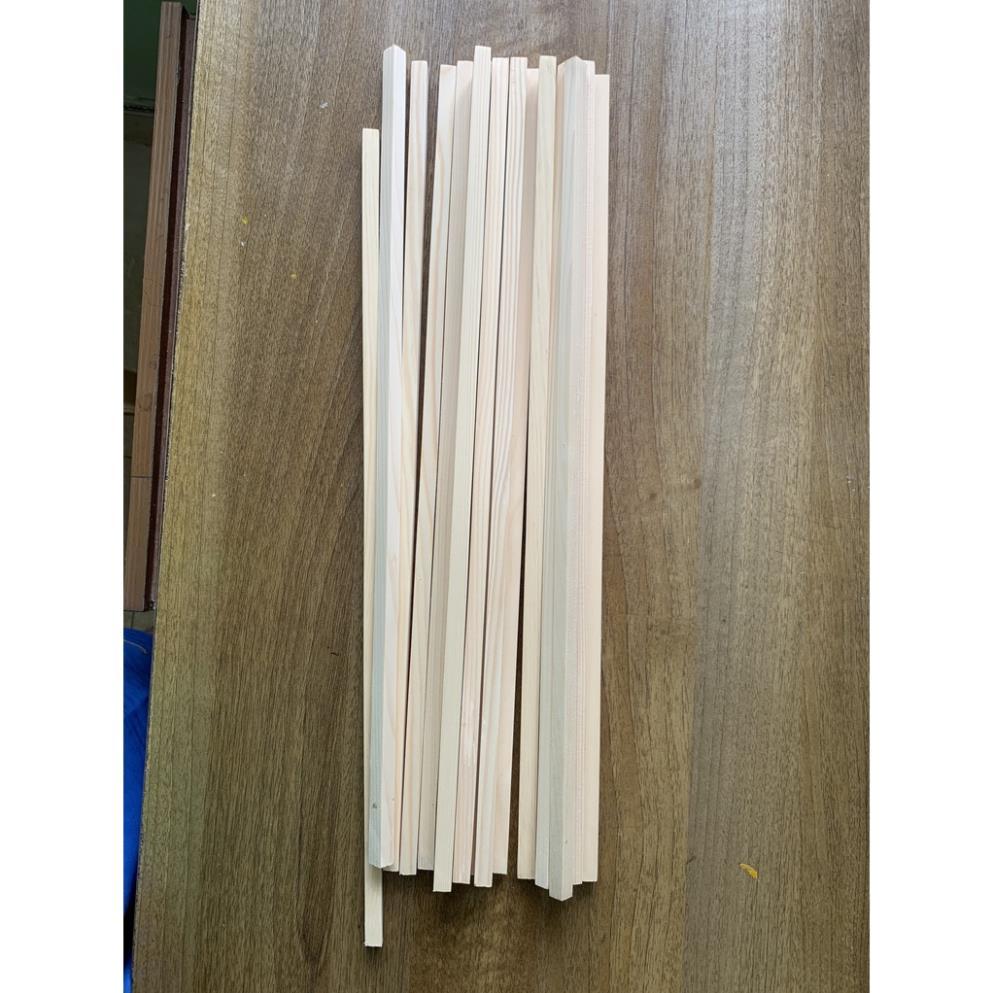 Bộ 10 thanh gỗ vuông cạnh 10mm dài 500mm làm mô hình, thủ công, đồ chơi, trang trí lồng chim loại đẹp