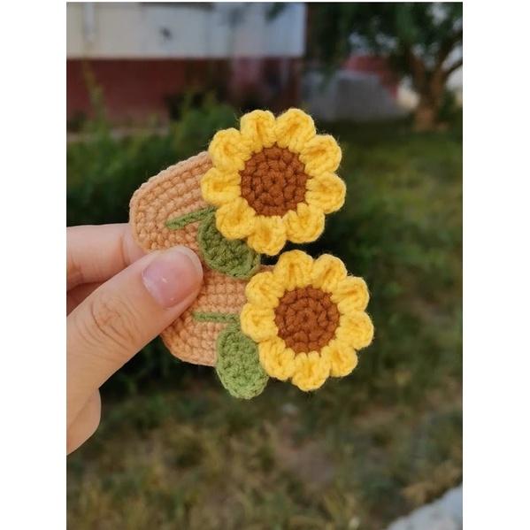 Kẹp tóc bông hoa bằng len handmade