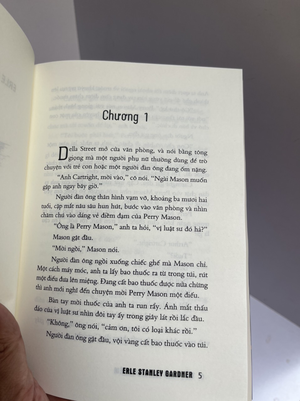 TIẾNG CHÓ TRU TRONG ĐÊM –  Erle Stanley Gardner – Phúc Minh Books