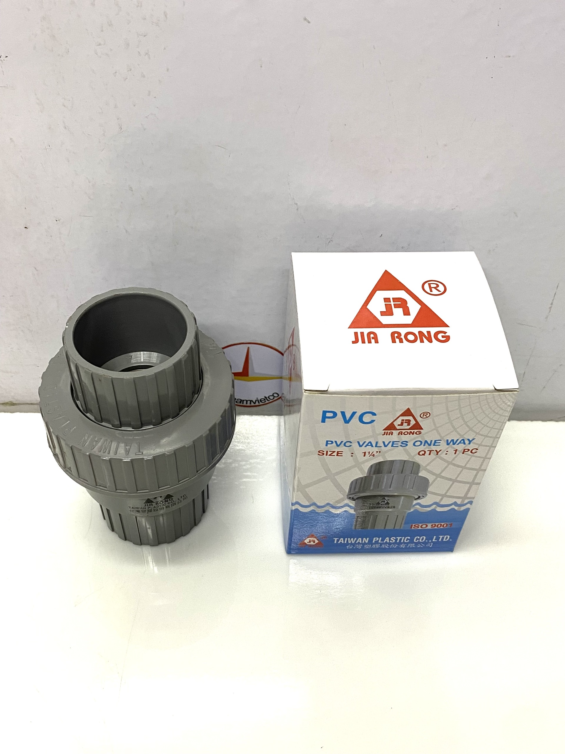 Van 1 chiều 42 nhựa PVC JIARONG - UC012