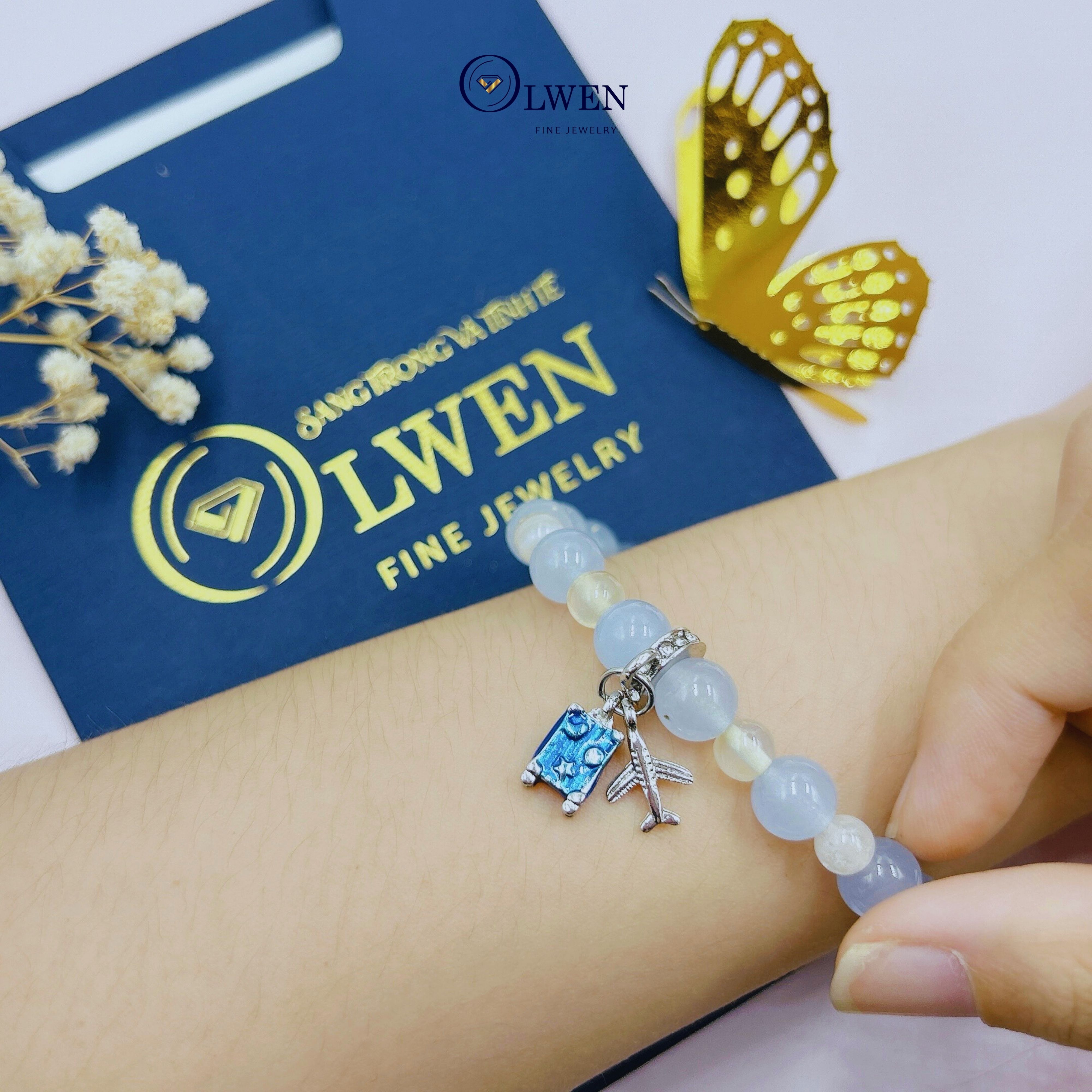 Vòng Tay Đá Phong Thủy Mix Màu Gắn Charm Mạ Bạc