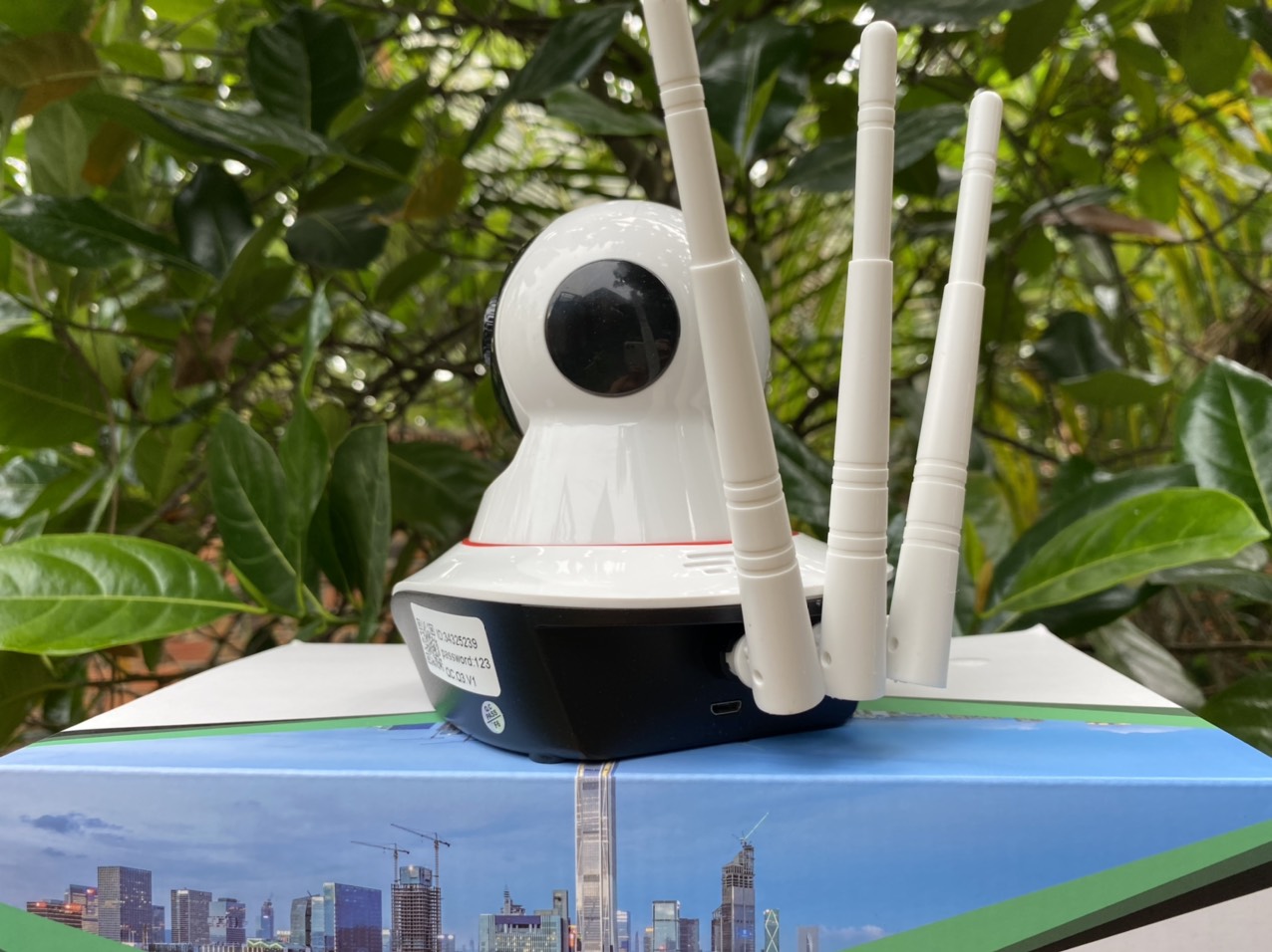 Camera wifi Yoosee 3 Râu xoay 360 trong nhà FullHD 1080 - Hàng Chính Hãng