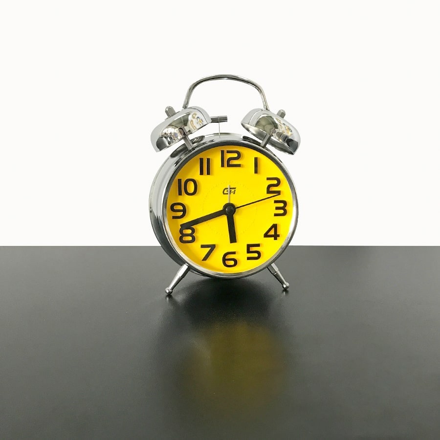 Đồng Hồ Để Bàn Báo Thức Inox hẹn giờ sang trọng kim trôi không gây tiếng động chuông to hiện đại cao cấp cho phòng ngủ