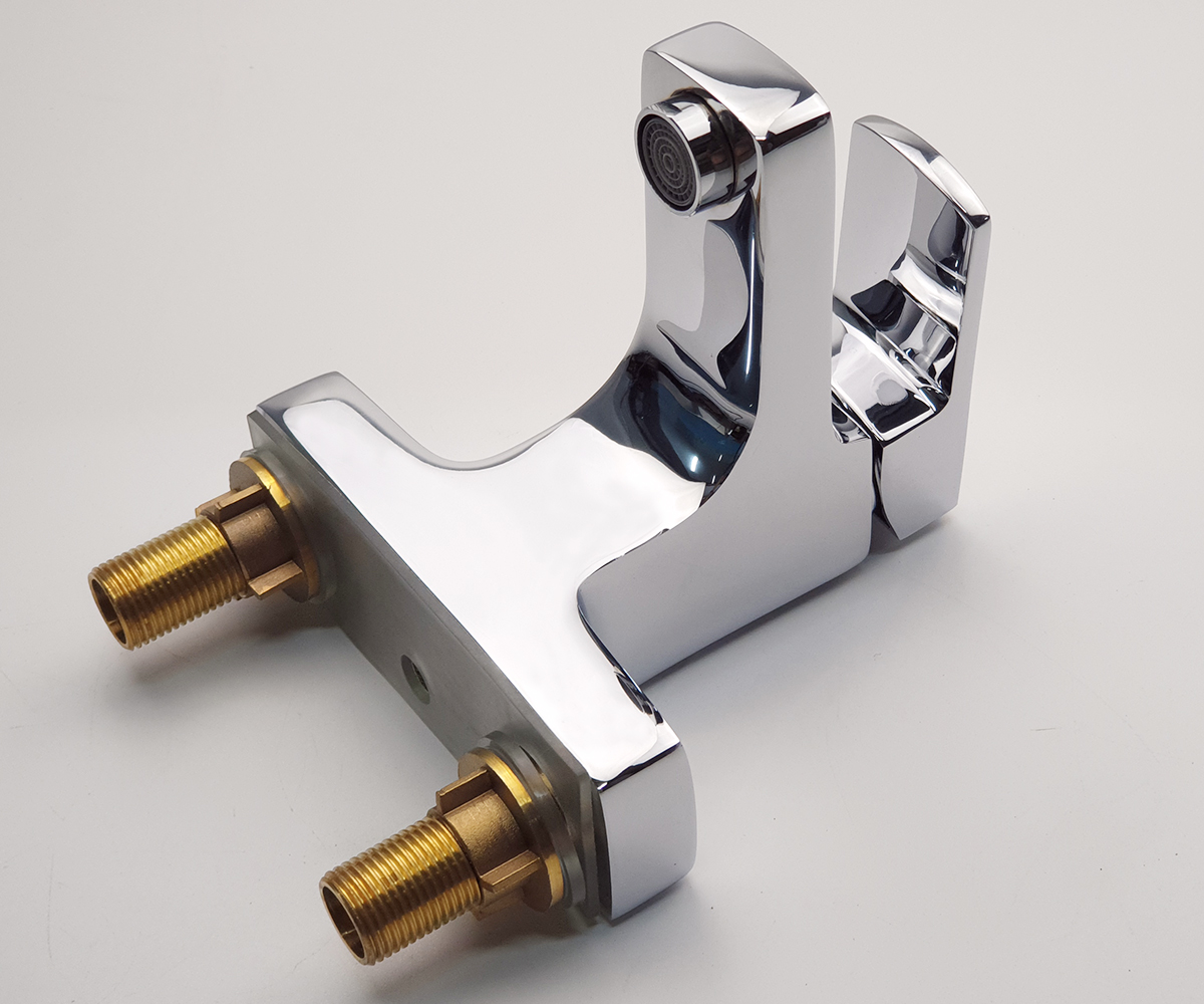 Vòi Lavabo nóng lạnh 2 chân Đồng mạ Chrome Eurolife EL-DAISY 03