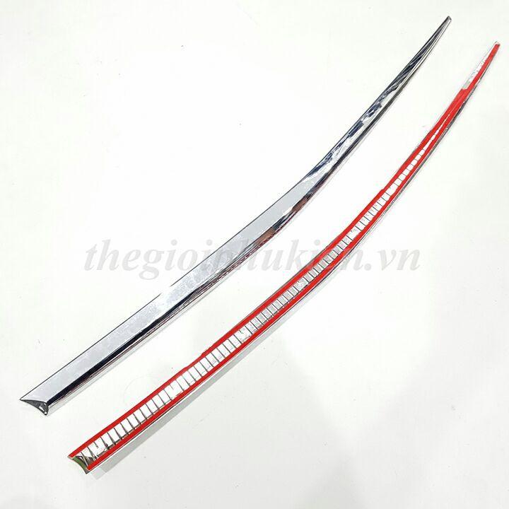 Ốp trang trí tay mở cốp sau Mazda Cx-5, CX5 2018-2019