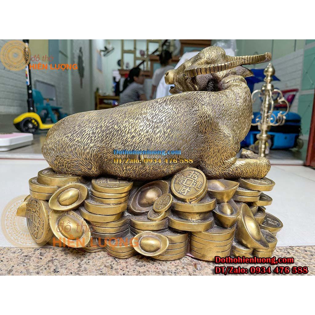 Tượng Linh Vật Trâu Nằm Bệ Vàng Bằng Đồng Phong Thủy Cao 27cm