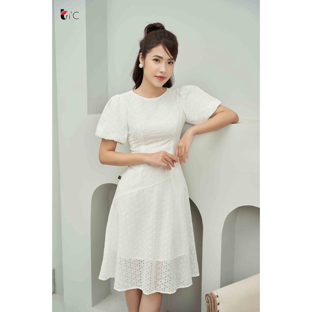 Đầm hoa thêu đục, tay bồng Tri'C Luxury A23221 Trắng