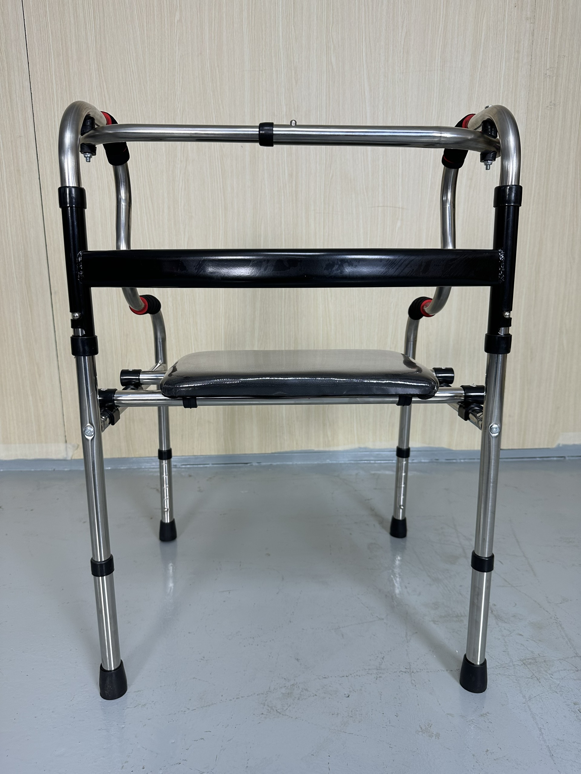 Khung tập đi tích hợp ghế ngồi cho người già, dễ sử dụng, gấp gọn khi không sử dụng chính hãng Nikita