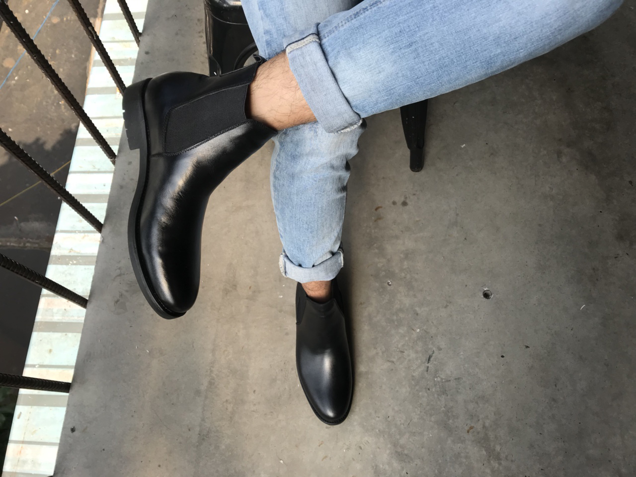 Giày Chelsea Boot, giày cao cổ nam Lucacy đen trơn da bò cao cấp