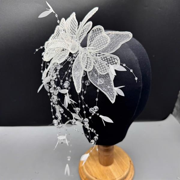 Cài tóc cô dâu hoa trắng nhũ ốp sau dây tua rua