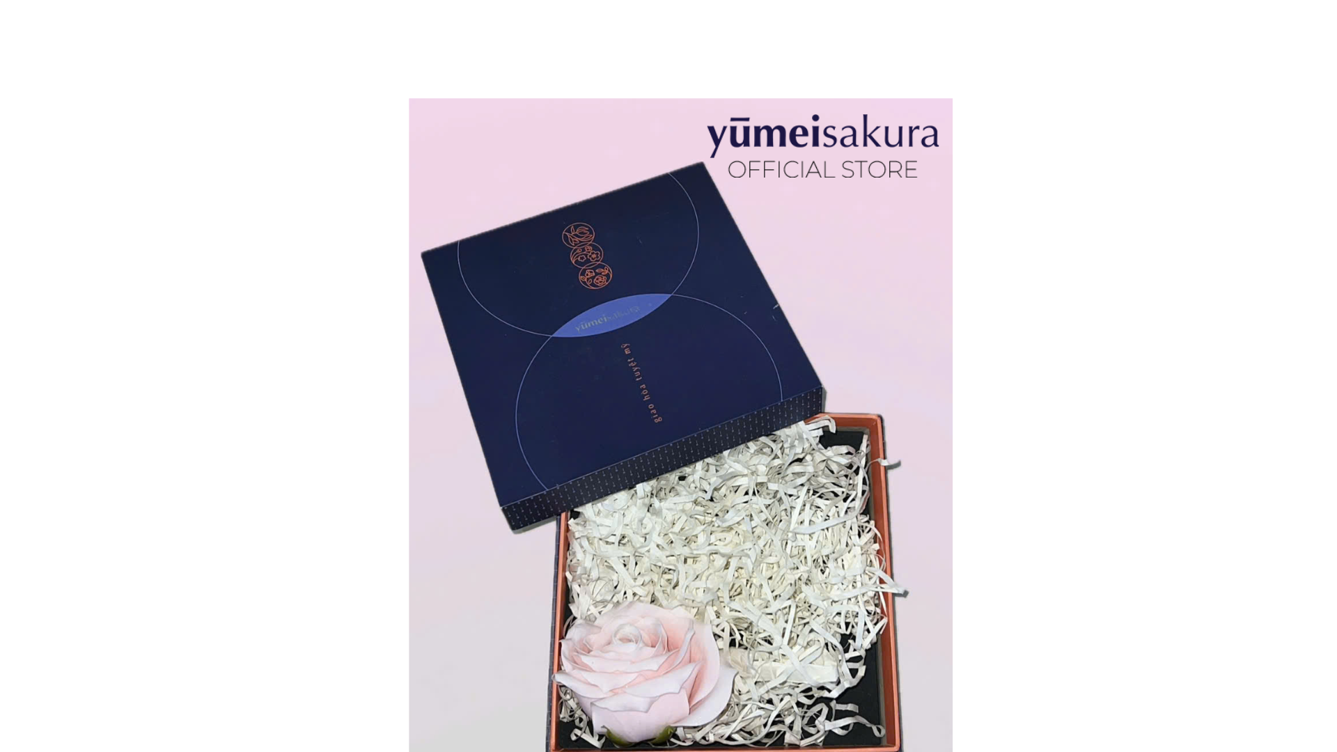 [GIFT]Set hộp Giao Hoà và Hoa hồng sáp