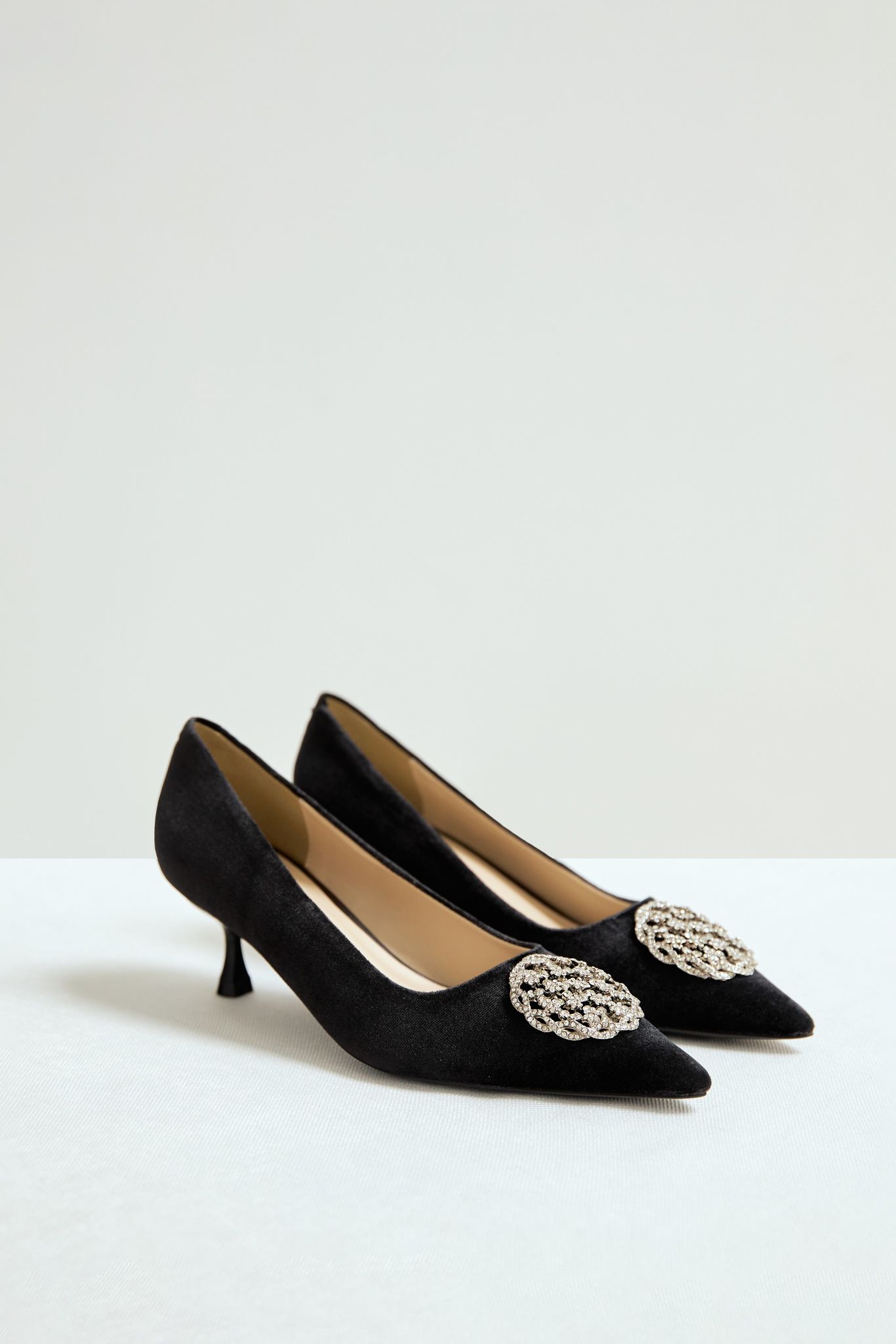 OLV - Giày Point Toe Pumps in Black