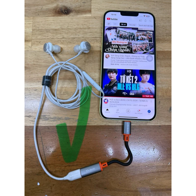 Cáp chuyển đổi âm thanh và cáp sạc (L to C) dùng cho dây sạc, tai nghe Type C và micro thu âm Type C MCdodo CA144 _ hàng chính hãng