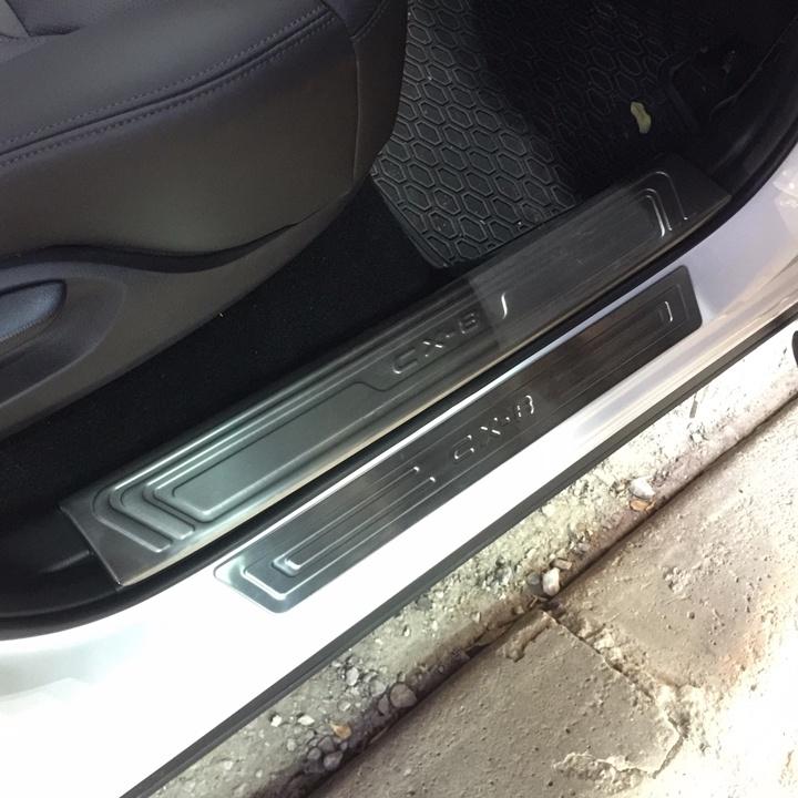 BỘ SẢN PHẨM Nẹp bước chân và ốp chống trầy cốp Mazda CX8, CX-8 - Mẫu Inox