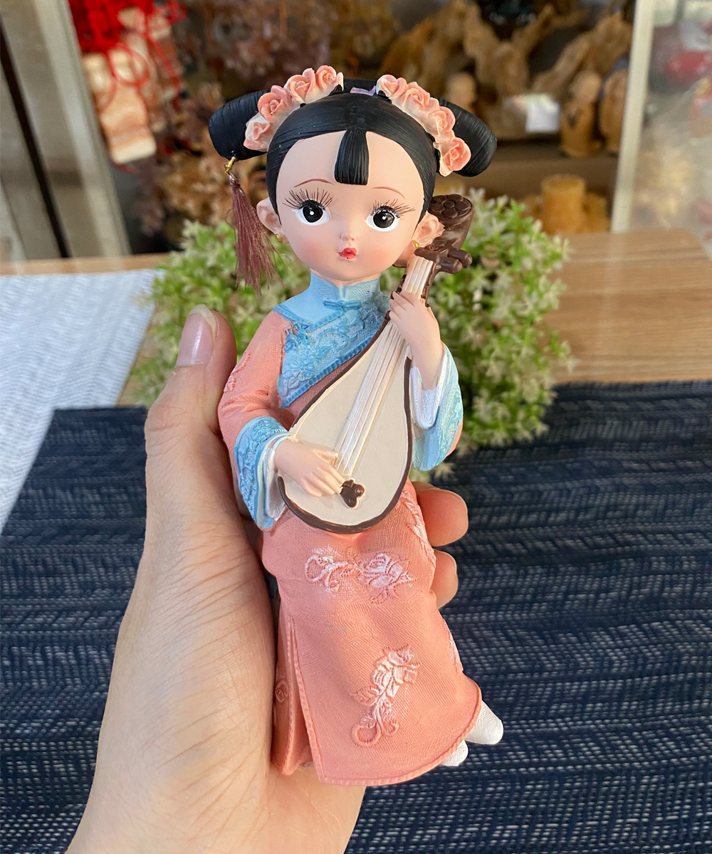 Tượng thiếu nữ đánh đàn 15cm