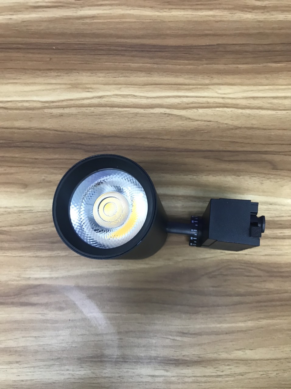 Đèn Led rọi ray 24W