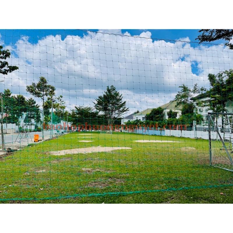 Lưới chắn bóng đá / bóng chuyền quây sân cao 4 m dài 20m chịu thời tiết
