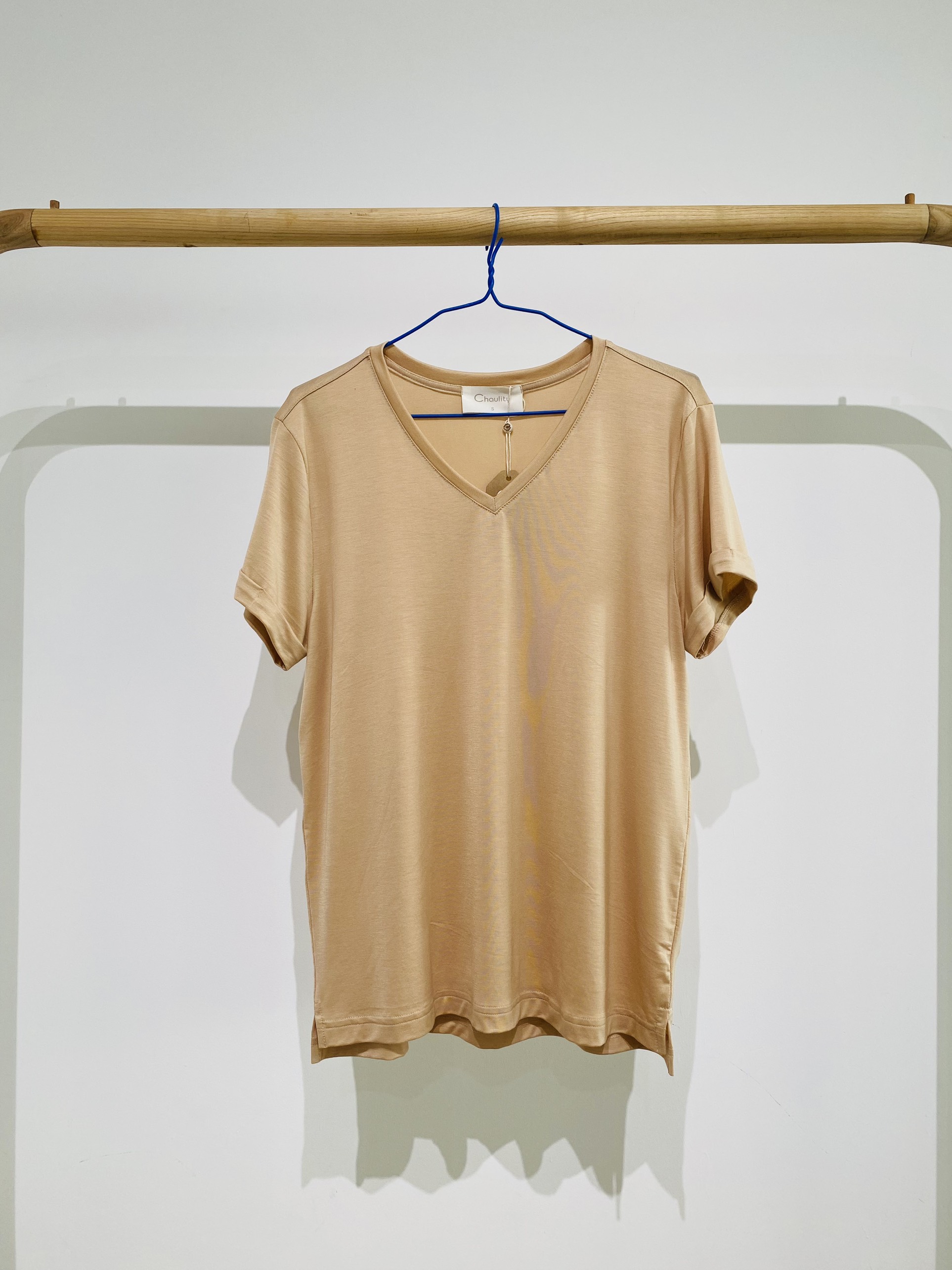 Áo phông trơn cổ tim tay gập unisex vải Tencel tự nhiên