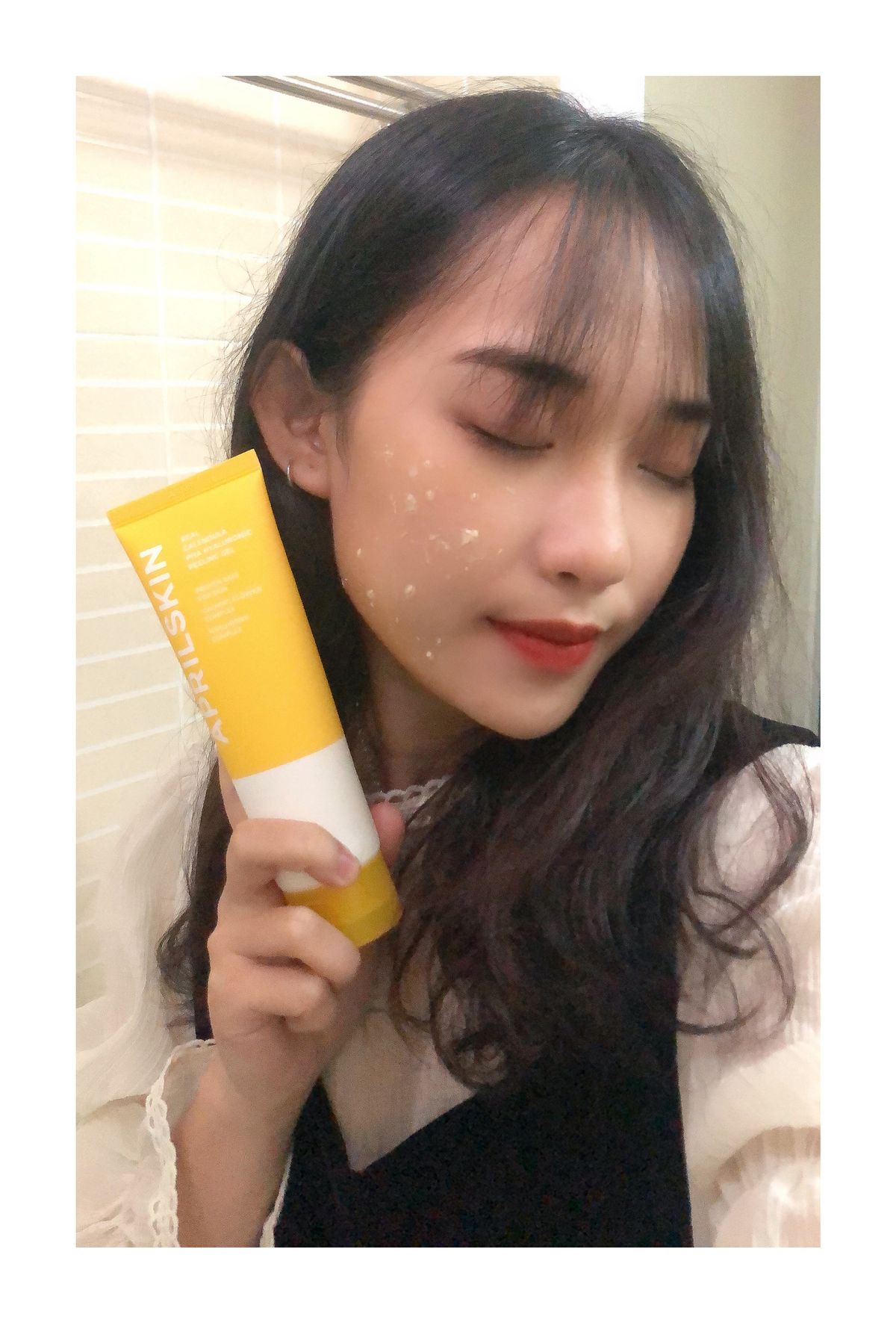 Gel tẩy da chết dịu nhẹ, không kích ứng da Aprilskin Real Calendula PHA Hyaluronic Peeling Gel 120g