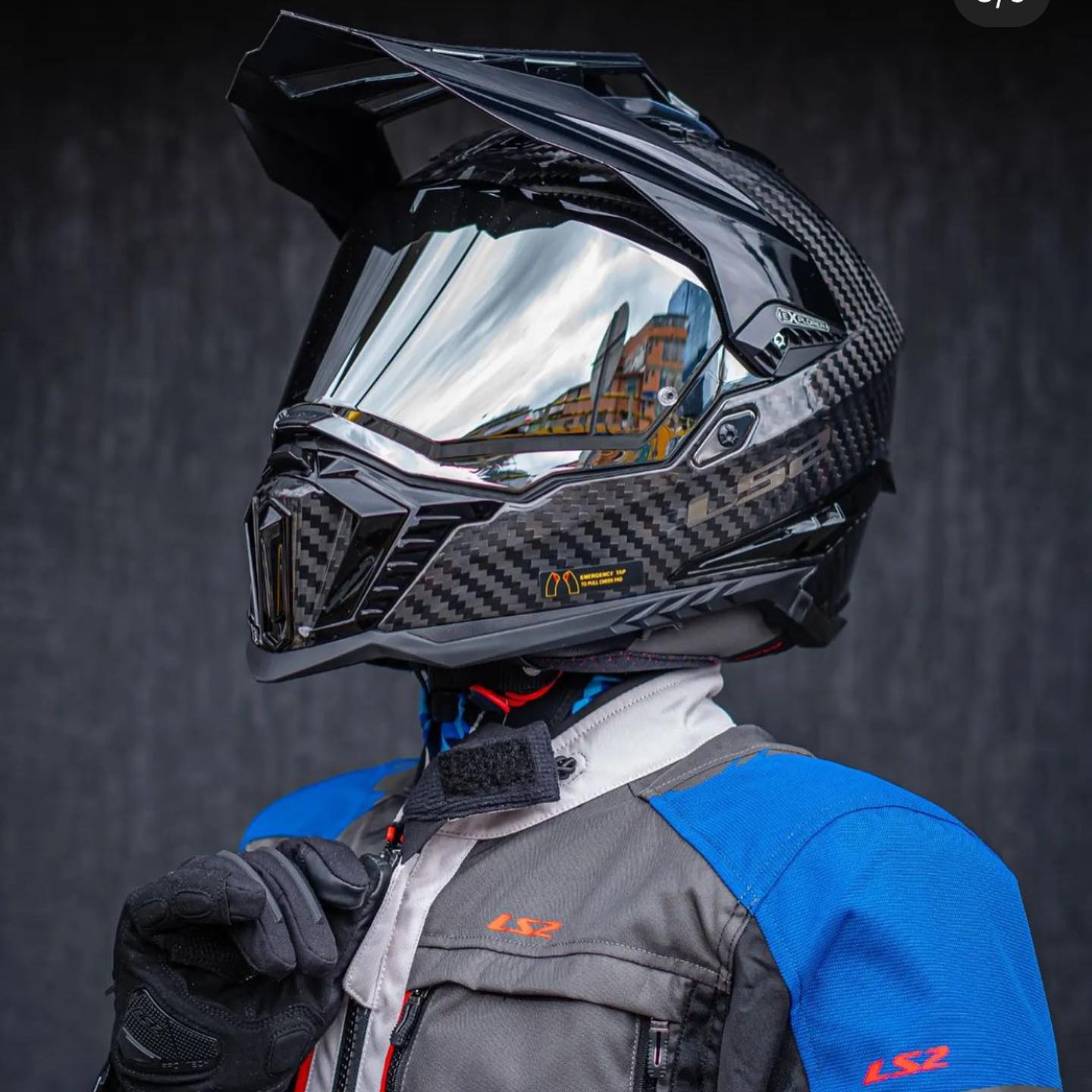 Mũ Bảo Hiểm Cào Cào LS2 MX701 Explorer Carbon
