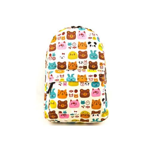 Ba lô họa tiết hình gấu sắc màu.
