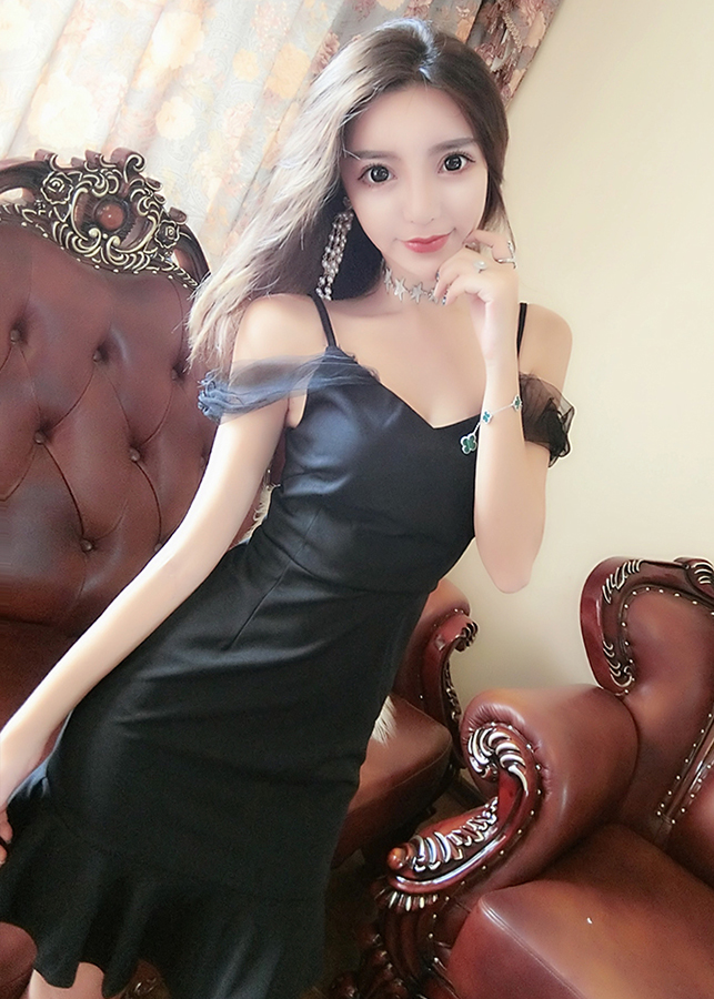 Váy Nữ Xòe 2 Dây Crop Ngực Chiết Eo Phối Ren 2 Vai Bánh Bèo Đáng Yêu Thiết Kế Trơn 2 Màu Đen Trắng Chất Vải Cotton Dày Dặn