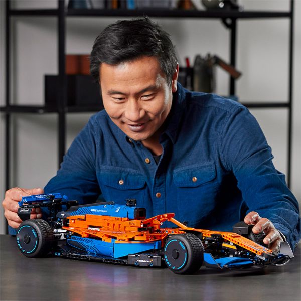 BỘ LẮP RÁP LEGO TECHNIC 42141 SIÊU XE ĐUA F1 MCLAREN