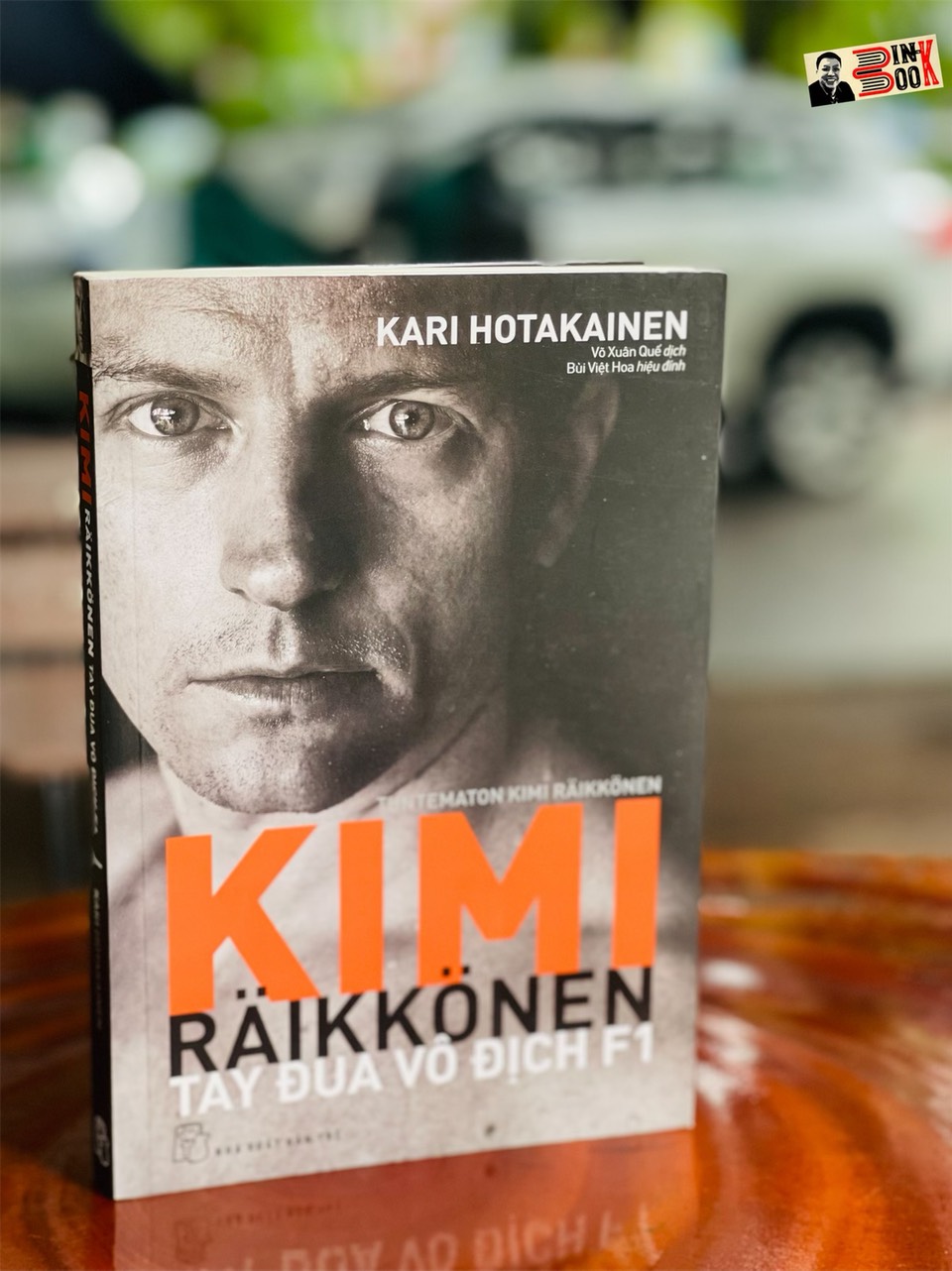 KIMI RAIKKONE - TAY ĐUA VÔ ĐỊCH F1 - Võ Xuân Quế dịch &amp; Bùi Việt Hoa hiệu đính - NXB Trẻ (bìa mềm)