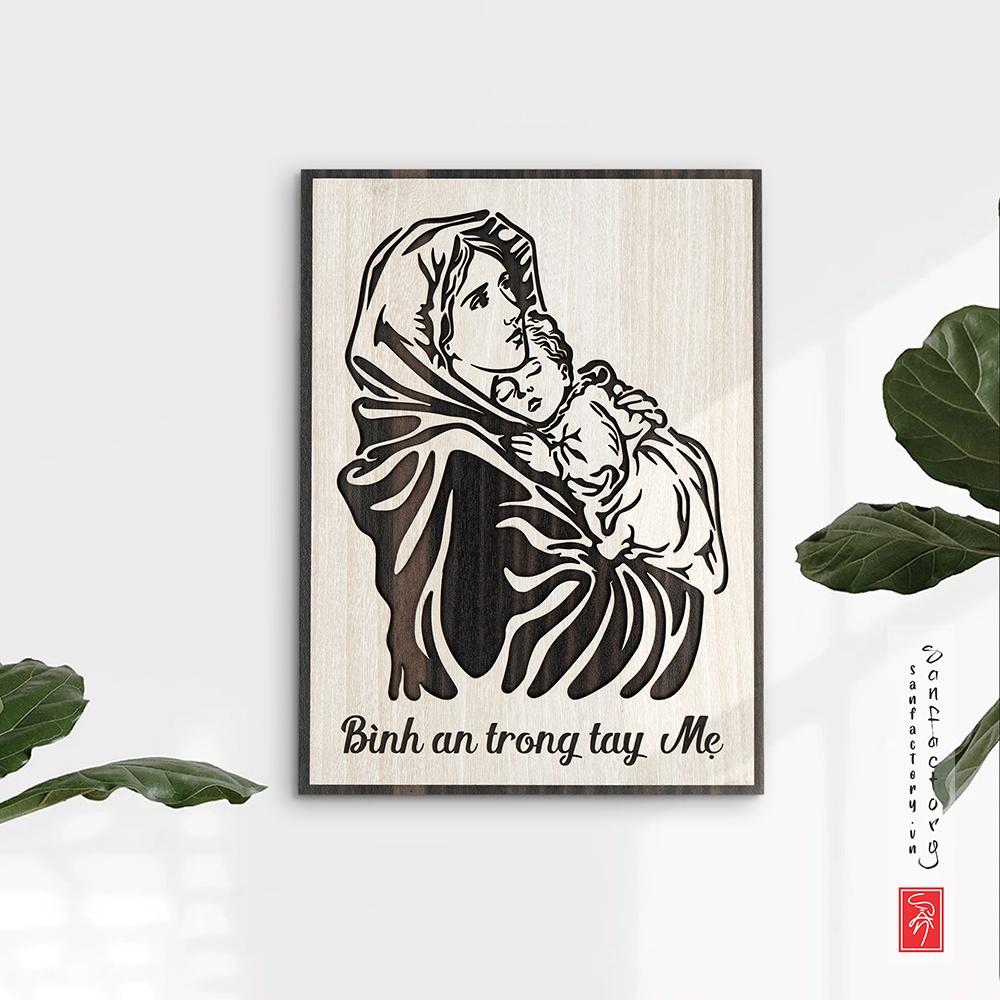 Tranh Công Giáo SAN-TR30: Tranh gỗ khắc hình Đức Mẹ bế chúa Giêsu