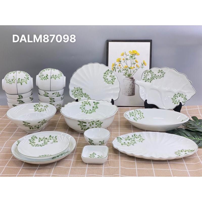 Bộ bát đĩa gốm sứ Bát Tràng, họa tiết vẽ thủ công.