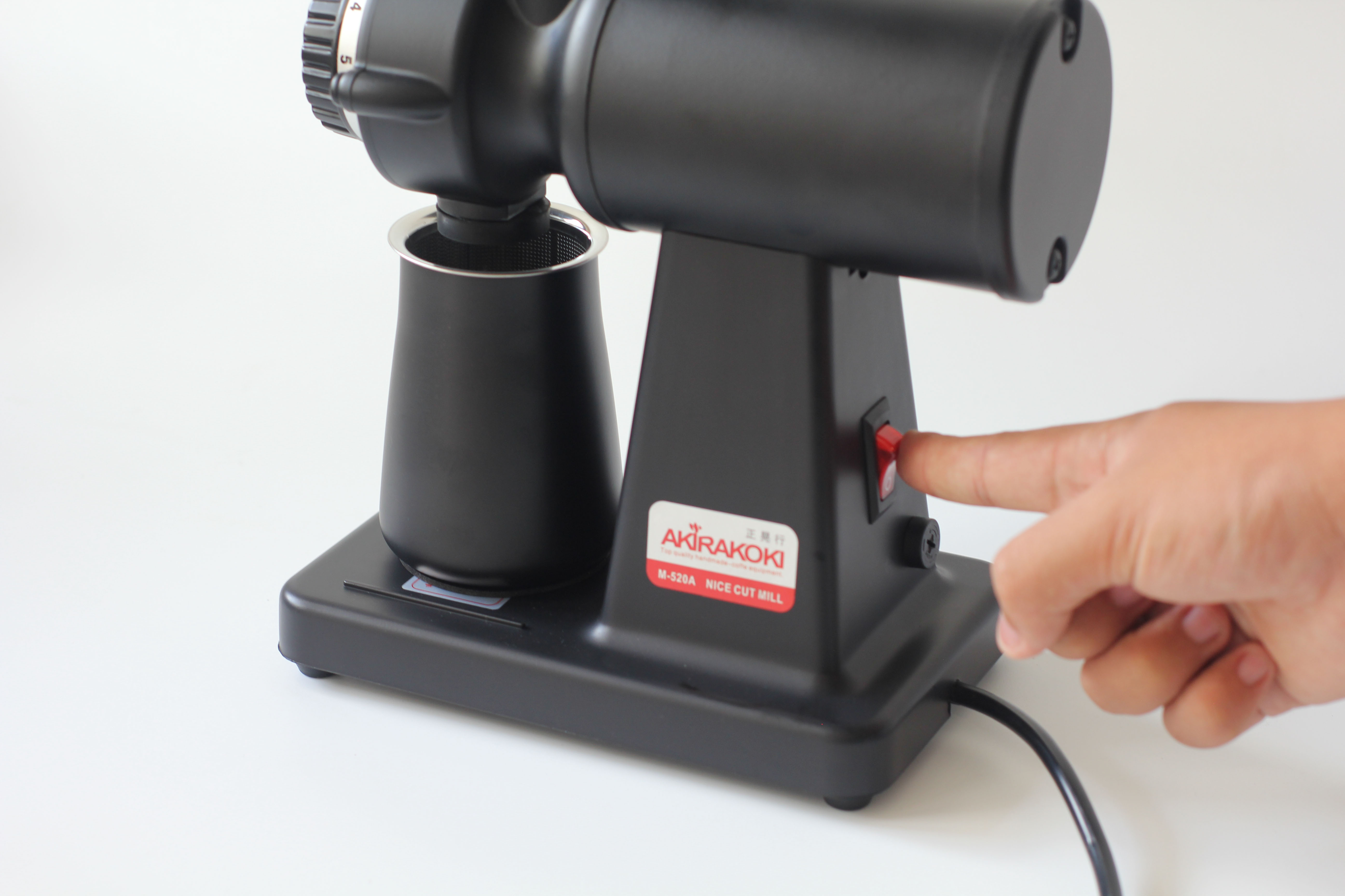 MÁY XAY CÀ PHÊ AKIRAKOKI COFFEE GRINDER SUPER M-520A Black - Lưỡi thép được nhập từ Italy
