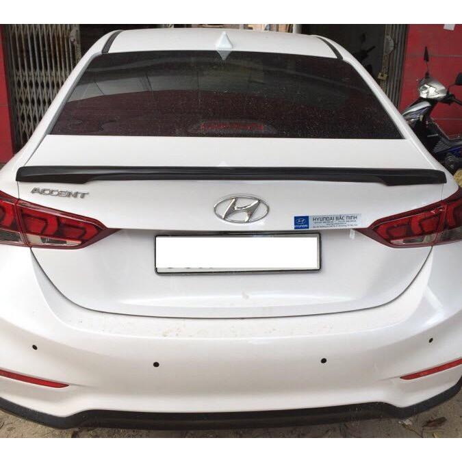 Đuôi gió liền cốp Hyundai Accent 2018 tặng kèm băng dính