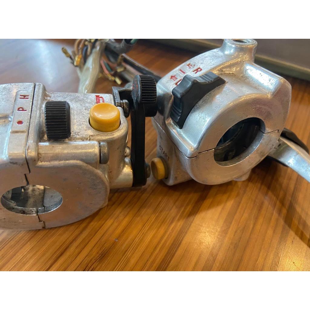 Đôi cùm công tắc honda cub có đề  nghia35