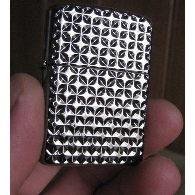 Bật Lửa Zippo Diamond Cut Armor Ebony 28186