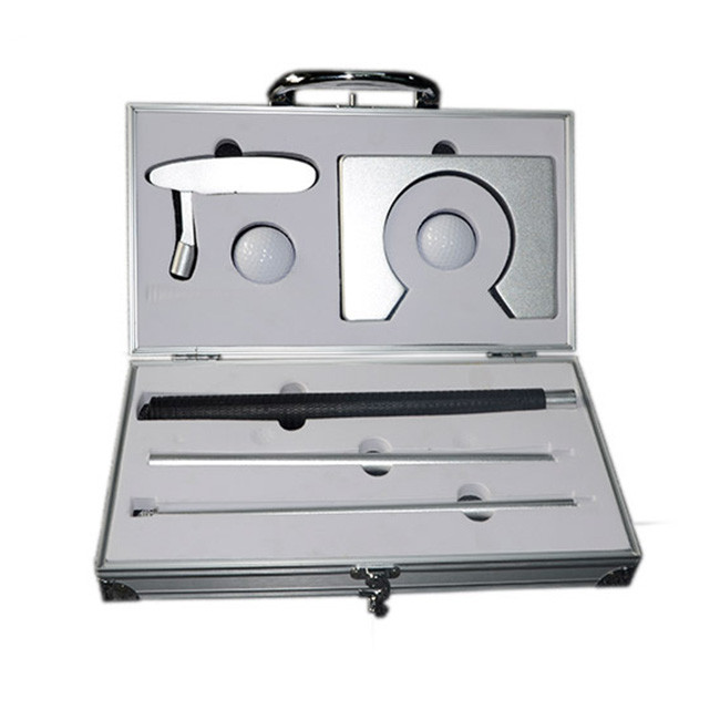 Bộ gậy đánh golf trong nhà