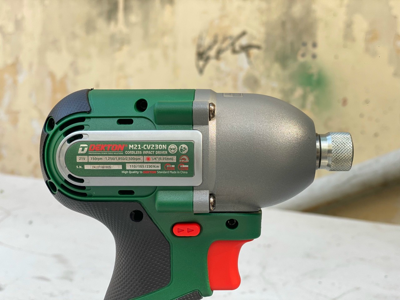 Máy bắn vít pin 21V Dekton M21-CV230N 230Nm