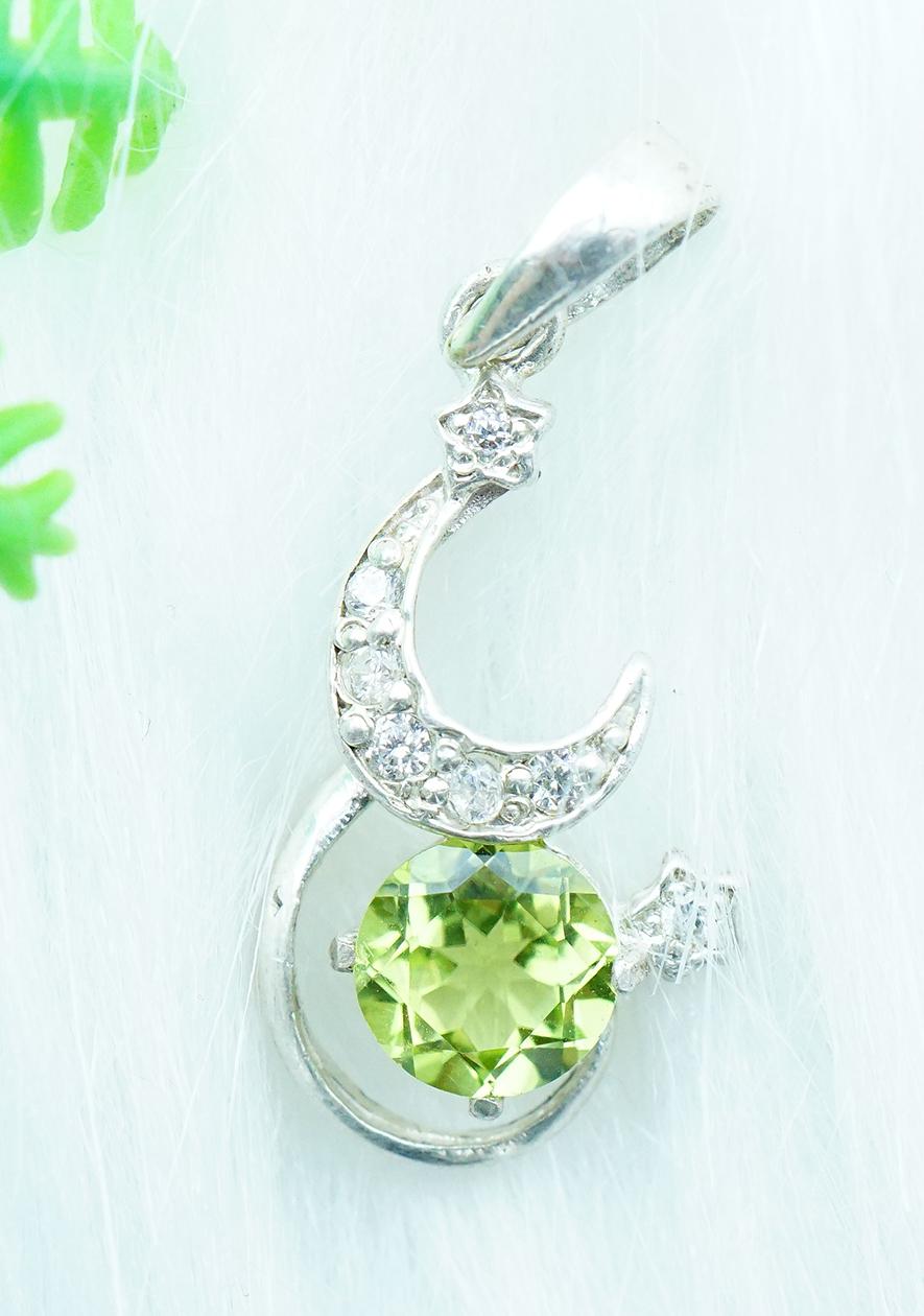 Mặt dây chuyền đá Peridot xanh lá tự nhiên 3cm