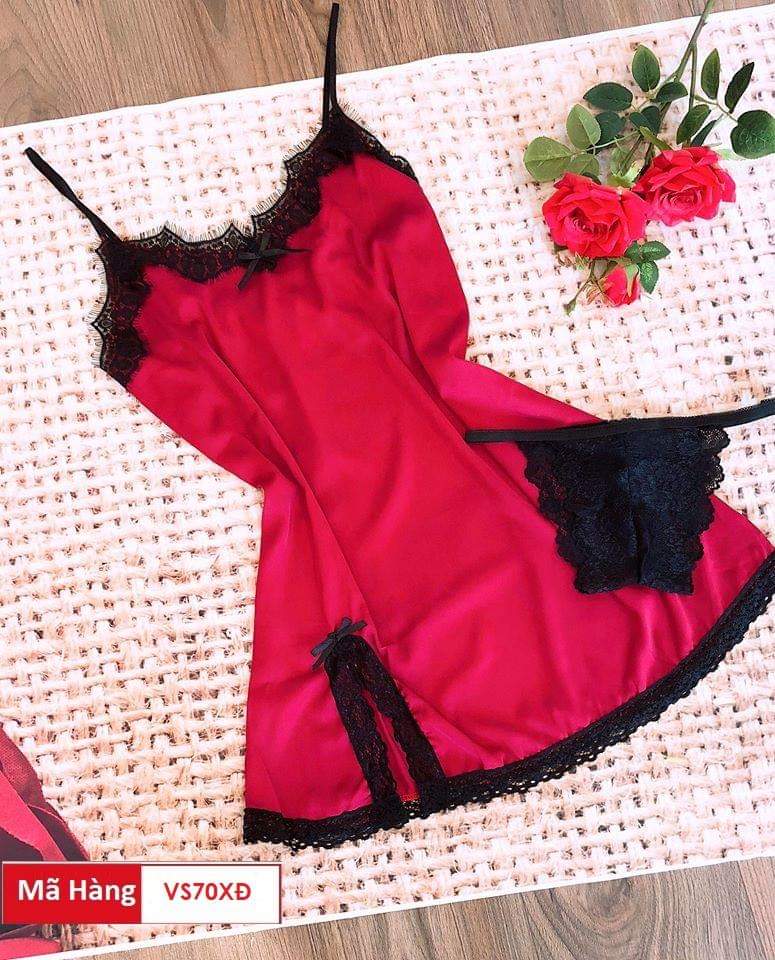 Váy ngủ lụa phối ren xẻ tà