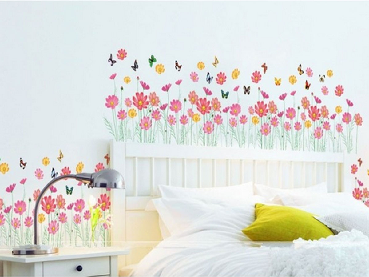 Decal dán tường chân rào hoa sắc màu ay870