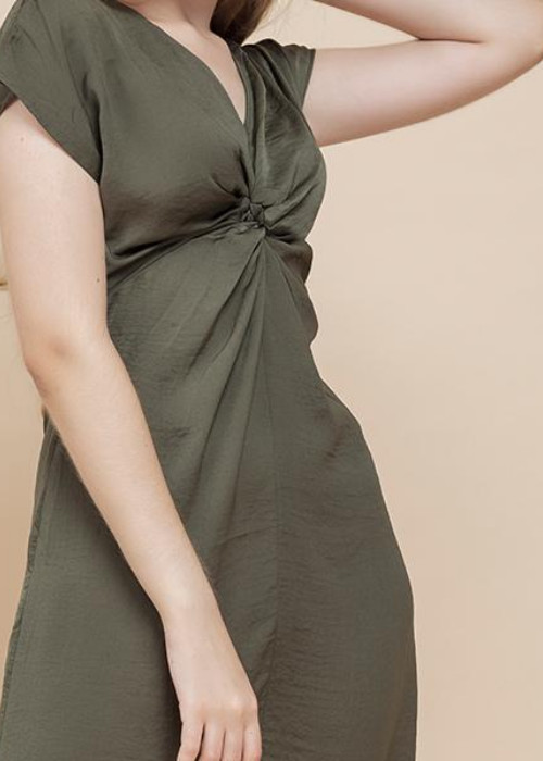 Đầm ôm eo nữ Callia Lora Green tùng xòe, tay cánh dơi - Hàng chính hãng