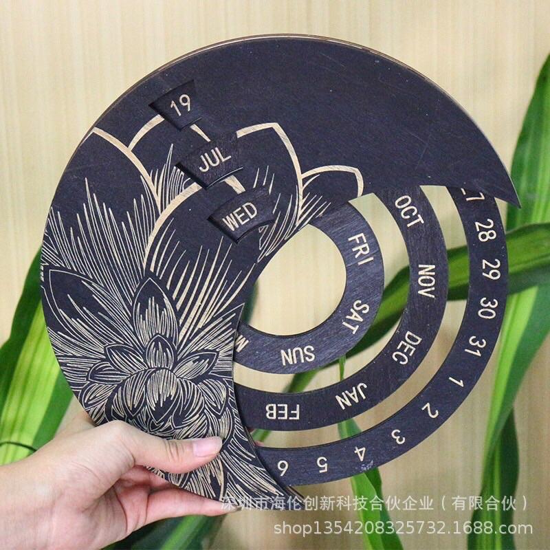 Lịch treo tường bằng gỗ