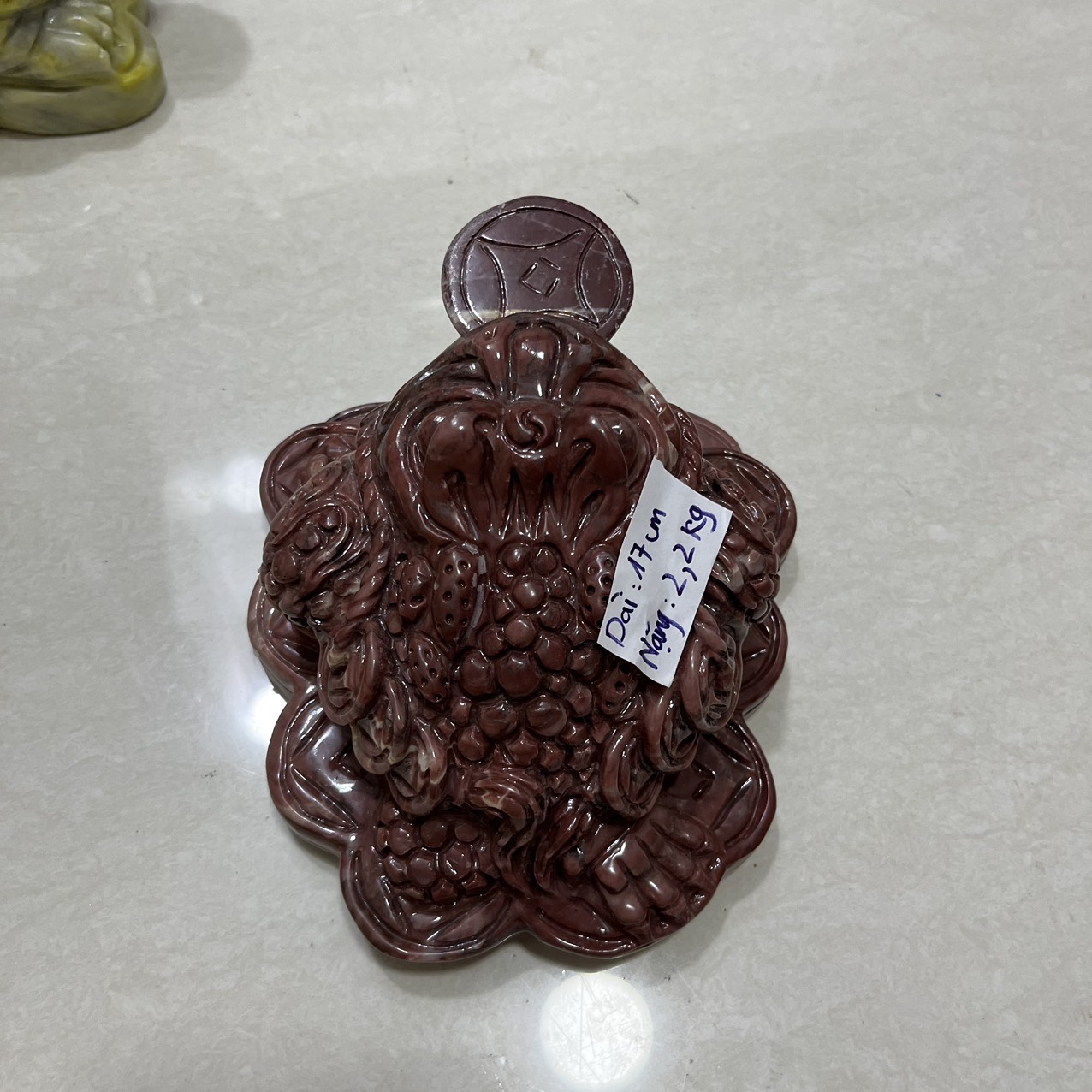 Cóc phong thủy, thiềm thừ phong thủy ngậm tiền đá tự nhiên màu đỏ đô nặng 2-3kg cho người mệnh Thổ và hỏa
