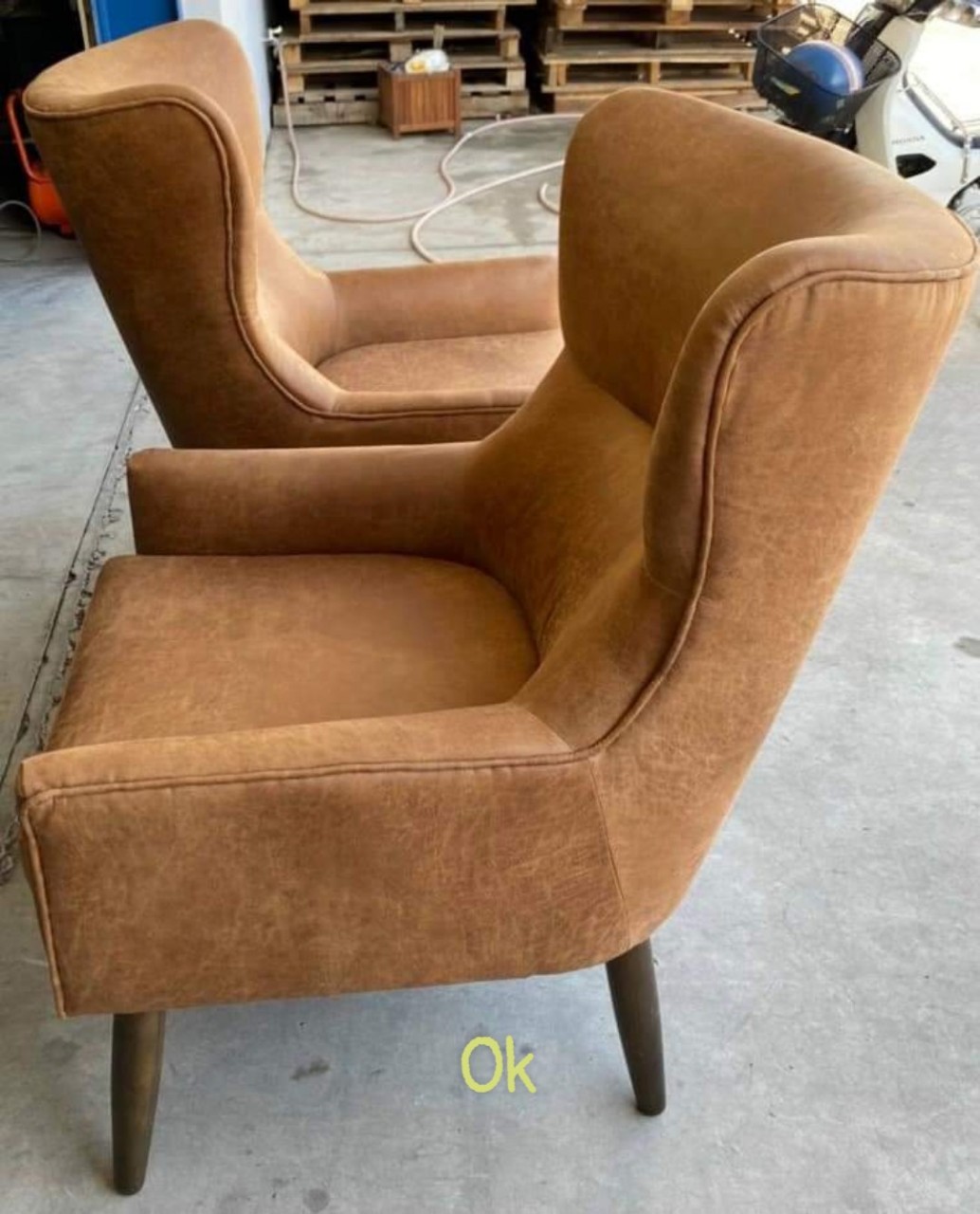 Ghế bành màu da bò Signature Design A3000276