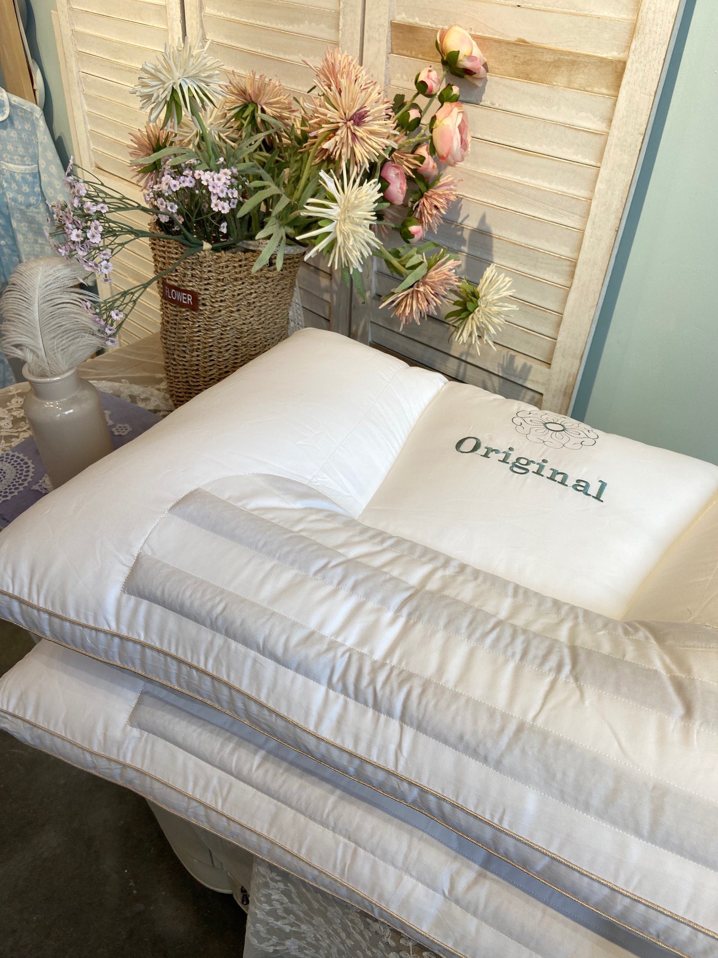 Gối Massage Original Lidaco chống đau mỏi vai gáy cao cấp kích thước 50x70cm